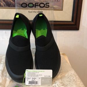 OOFOS Comfort Walking Shoes